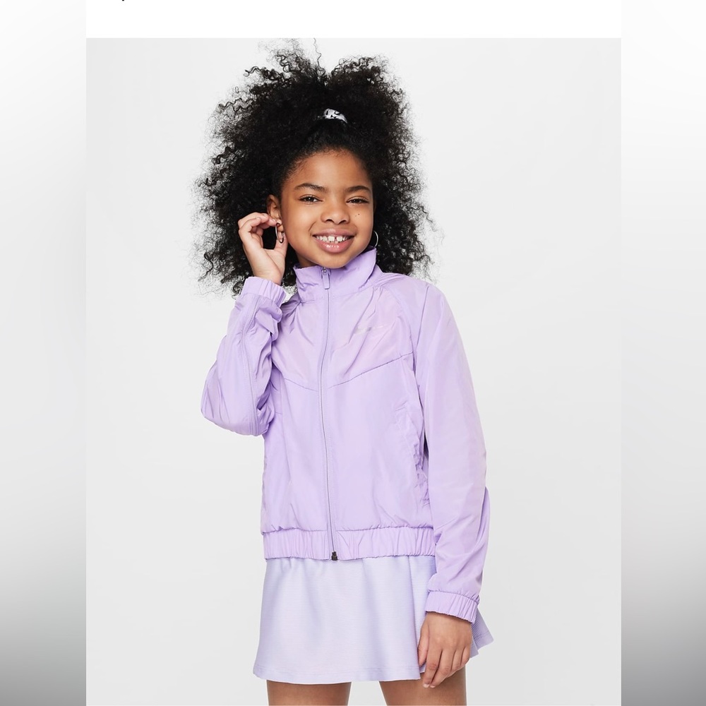 Nike Sportswear Windrunner
Big Kids' (Girls') Loose Jacket Medium dance